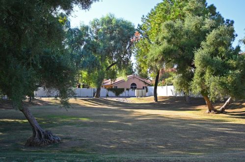 7043 28th Ave, Phoenix AZ  85051-8452 exterior