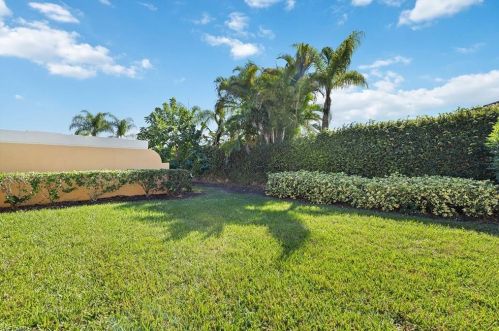7484 Firenze Ln, Naples FL 34114-2657 exterior