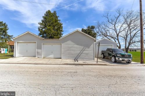 501 King St, Littlestown PA 17340-1612 exterior