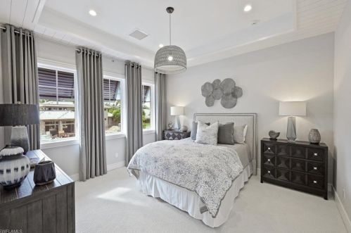 1501 Bluefin Ct, Naples FL 34102-1576 exterior