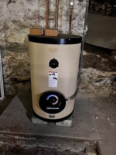 200 Park Ave, Woonsocket RI 02895-4783 exterior