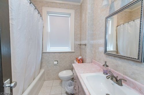 494 13 St, Newark NJ 07107-1105 exterior