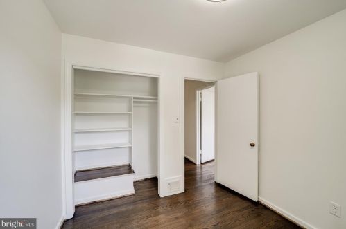 6928 Westhampton Dr, Alexandria VA 22307-1528 exterior