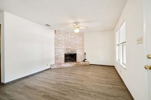 903 Fieldwood Dr, Austin TX 78758-5705 exterior