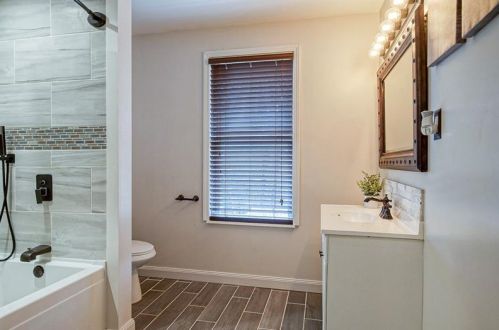 110 Rochester Rd, Pittsburgh PA 15237-1731 exterior