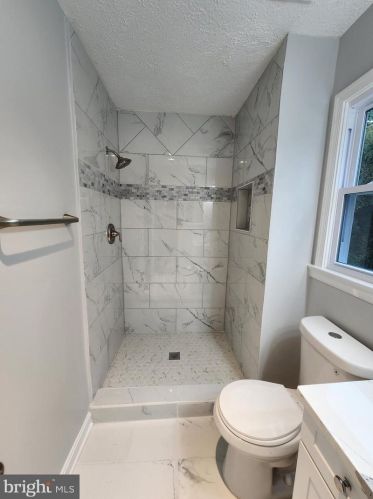 8124 Bonaire Ct, Silver Spring MD 20910-4663 exterior