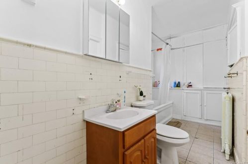 214 Prospect Ave, Mount Vernon NY 10550-2349 exterior