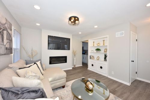 3780 61st St, Milwaukee, WI 53216-2150