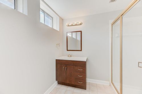 915 Delvin Dr, Saint Louis MO 63141-8830 exterior