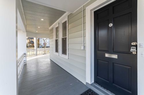 64 Clinton St, Poughkeepsie, NY 12601-2522