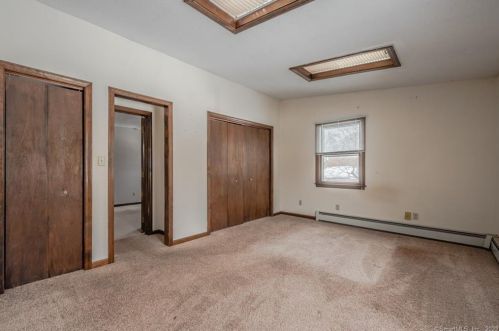 77 Moss Ave, Seymour CT 06483-3509 exterior