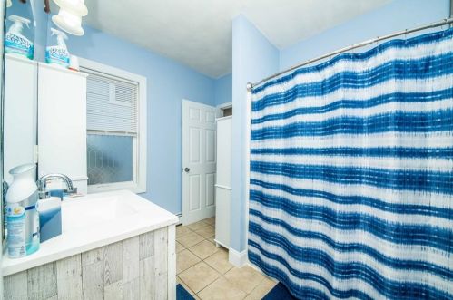 136 Ohio Ave, Providence RI  02905-4304 exterior