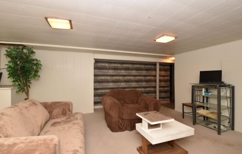 3912 71, Milwaukee WI 53220-2302 exterior