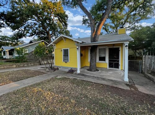 207 35th St, Austin, TX 78705-1610