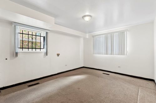 634 95th St, Chicago IL 60617-5053 exterior