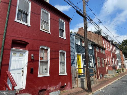 74 Howard Ave, Lancaster, PA 17602-3633