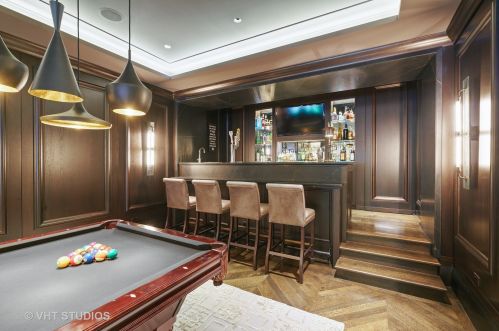 1449 Astor St, Chicago IL 60610-1608 exterior