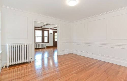 2142 Commonwealth Ave, Newton MA 02465-2914 exterior