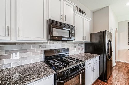 9115 Sweet Blue Jasmine Ln, Humble TX 77338-1518 exterior