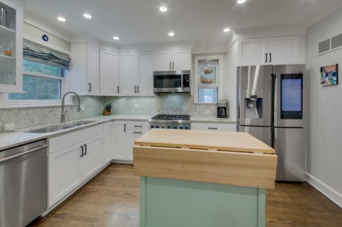 6553 Tahoma Ave, Chicago IL 60646-1134 exterior