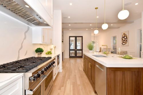 4841 Oakley Ave, Chicago IL 60659-5208 exterior