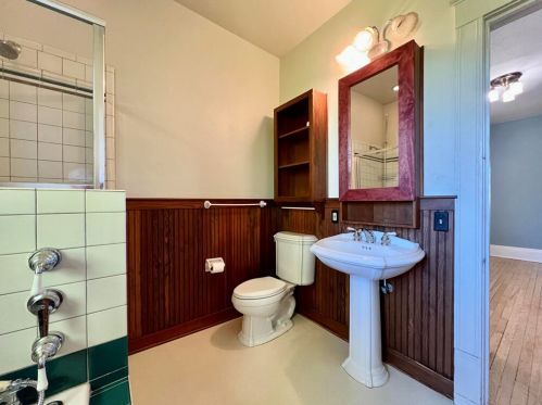 2834 Prospect Ave, Milwaukee WI  53211-3770 exterior