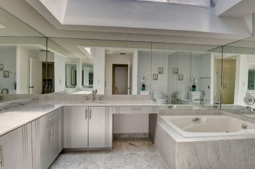 36 Hampshire Ln, Boynton Beach FL 33436-7414 exterior