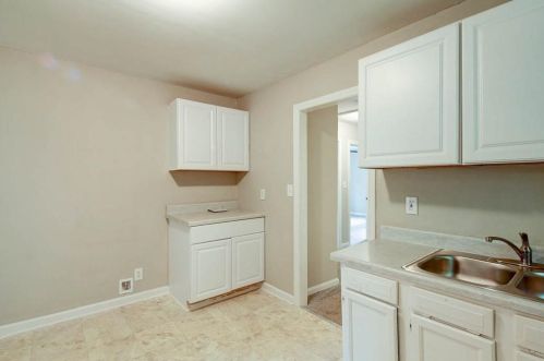 55 Baker Dr, Atlanta GA 30354-2017 exterior