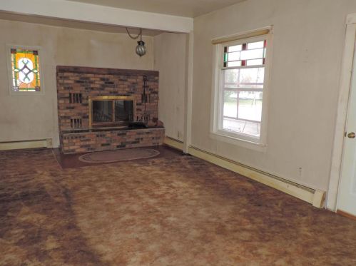 216 Main St, Suring WI 54174-9569 exterior