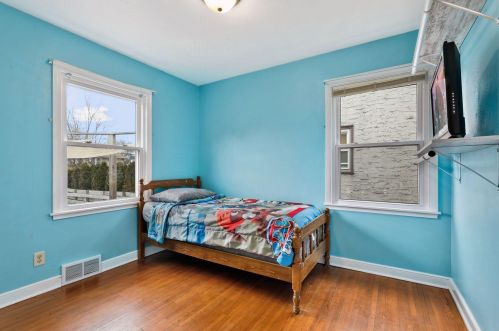 1349 6 St, Saint Paul MN 55106-4801 exterior