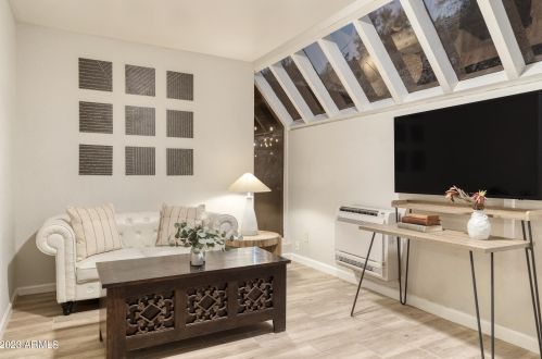 6619 36th St, Phoenix AZ  85018-1004 exterior