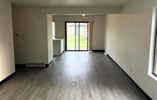 6267 Prt Ave, Milwaukee WI 53223-4120 exterior