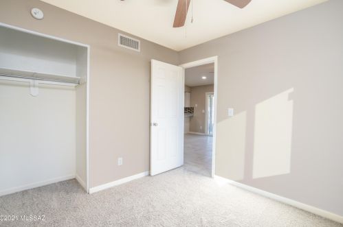 7930 Oldfather Dr, Tucson AZ 85741-1623 exterior