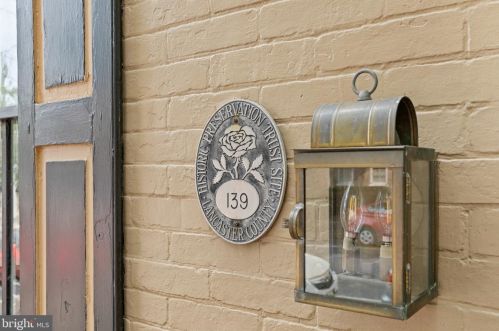 412 Walnut St, Lancaster PA  17603-3304 exterior