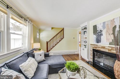 903 Robin Rd, Silver Spring MD  20901-1872 exterior