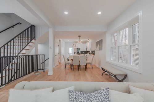 1624 Peterson Ave, Chicago IL  60660-2417 exterior