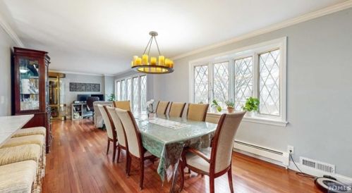 136 Mount Vernon St, Nutley NJ  07110-2568 exterior