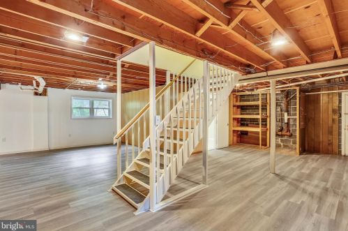 12908 Circle Dr, Rockville MD 20850-3717 exterior