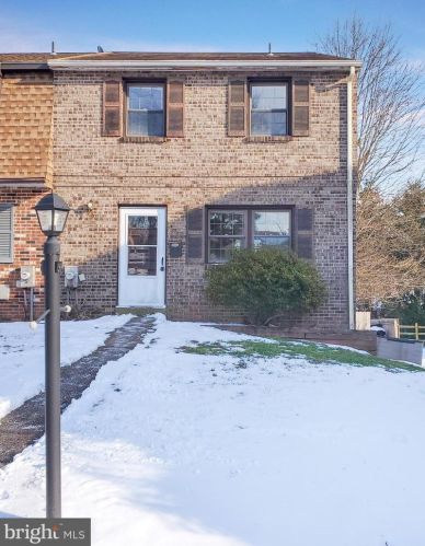 38 Orchard Ct, Limerick, PA 19468-2910