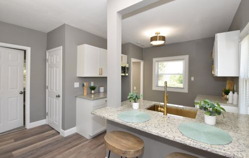 2554 Hubbard St, Milwaukee WI  53212-2845 exterior