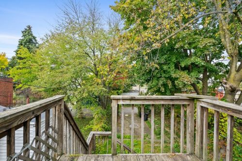 131 Bausman St, Pittsburgh PA 15210-2007 exterior