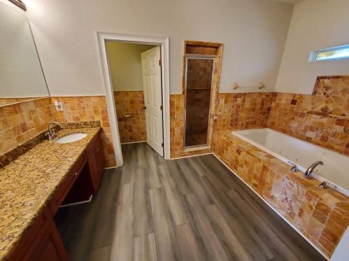 2311 Abdella St, Tampa FL 33607-1504 exterior