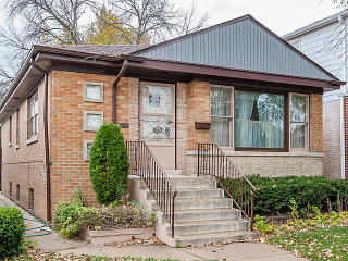 5576 Leonard Ave, Chicago IL  60630-1319 exterior