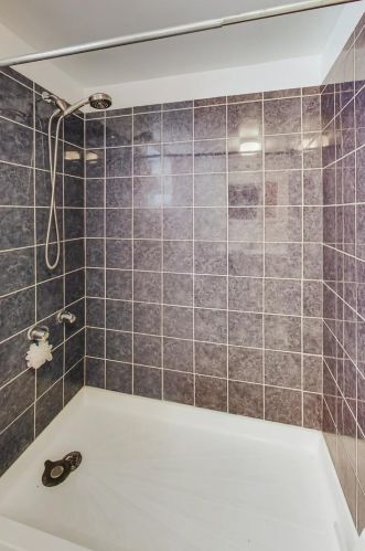 8336 Berwyn Ave, Chicago IL 60656-1430 exterior