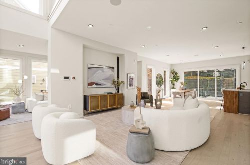 5416 Nevada Ave, Washington DC  20015-1728 exterior