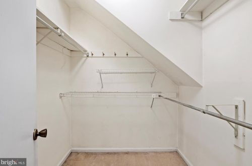 7907 Ivymount Ter, Rockville MD 20854-3753 exterior