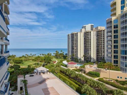 4451 Gulf Shore Blvd, Naples FL 34103-3446 exterior