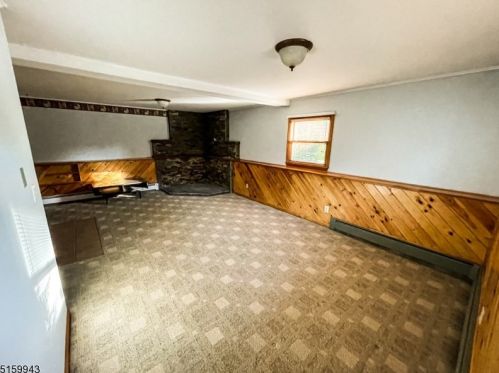 10 Manu Trl, Andover NJ  07821-3305 exterior