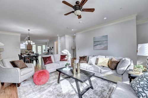 6033 City Walk Ln, Atlanta GA 30328 exterior