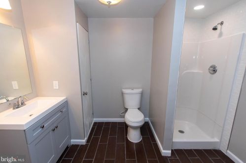 439 Ingram Ct, Glen Burnie MD 21061-6126 exterior